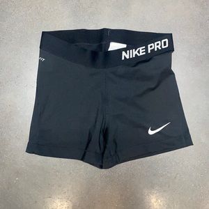 Women’s Nike Pro Dri Fit Shorts Size Medium NWOT